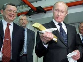В Питере отлили пудовый золотой бюст Путина