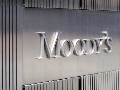 Moody's понизило рейтинги Испании, Португалии и Италии