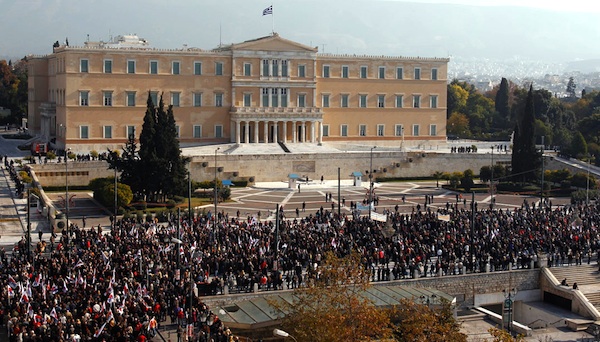 В Греции вспыхнули новые акции протеста против сокращения расходов бюджета