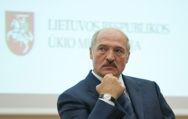 Лукашенко намерен уволить каждого четвёртого госслужащего