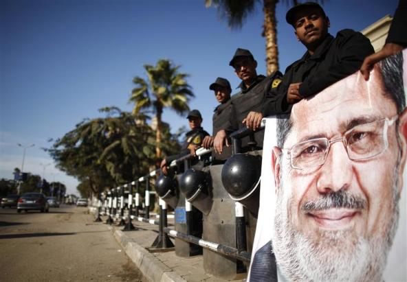 Египетская оппозиция называет результаты референдума сфальсифицированными