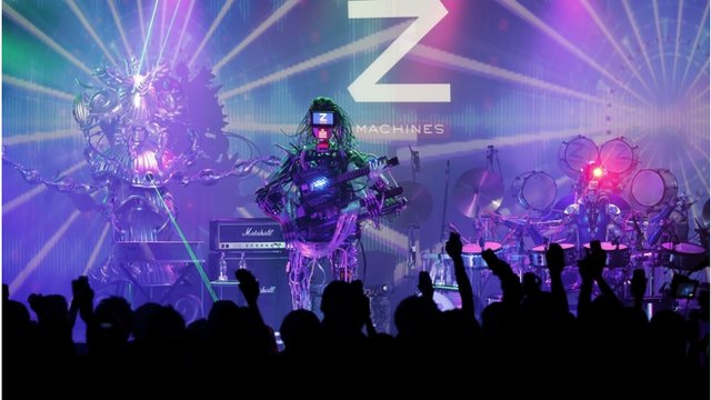 В Токио выступил музыкальный коллектив из 3 роботов + Видео