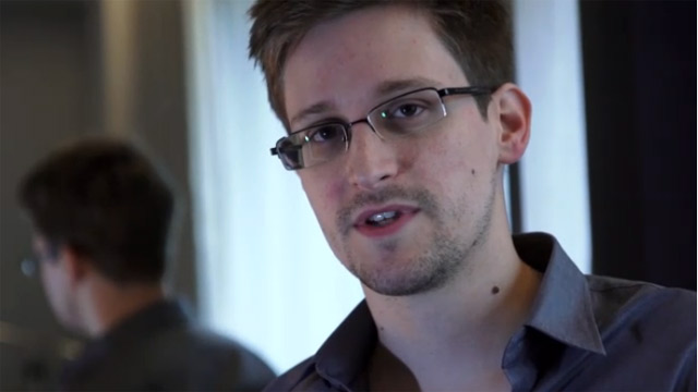 Дуров заявил что Сноуден не работает на Вконтакте