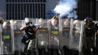 Акции протеста в Венесуэле: первая кровь