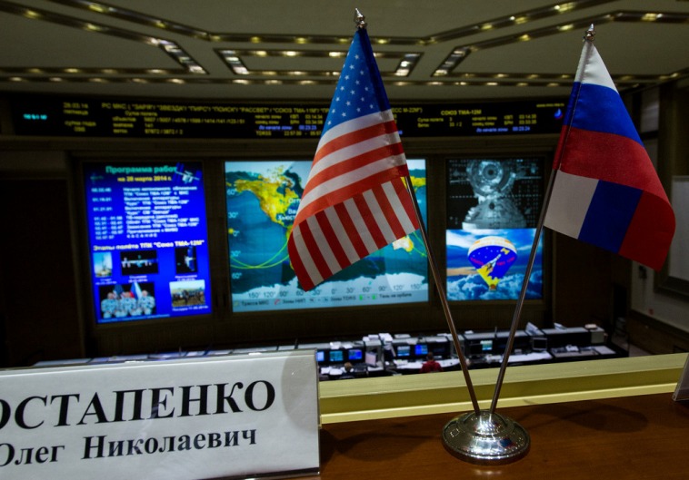 НАСА приостановило сотрудничество с РФ