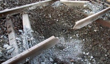 В Луганской области подорвали железную дорогу