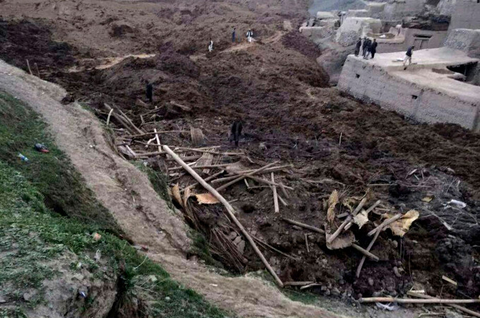 Оползень заживо похоронил более 2100 афганцев