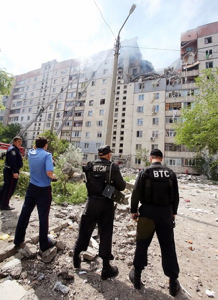 Спасатели: три человека погибли при взрыве в Николаеве