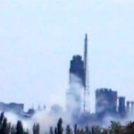 Видео. В Горловке горит завод «Стирол»
