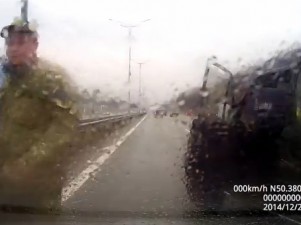 Пьяные бойцы "Айдара" беспредельничают на дорогах Киева. Видео